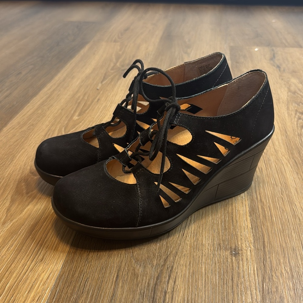 Abeo Women's Bio Kamela AK150 Black Suede Leather Comfort Wedge Heels Size 9.5 N - Picture 4 of 10